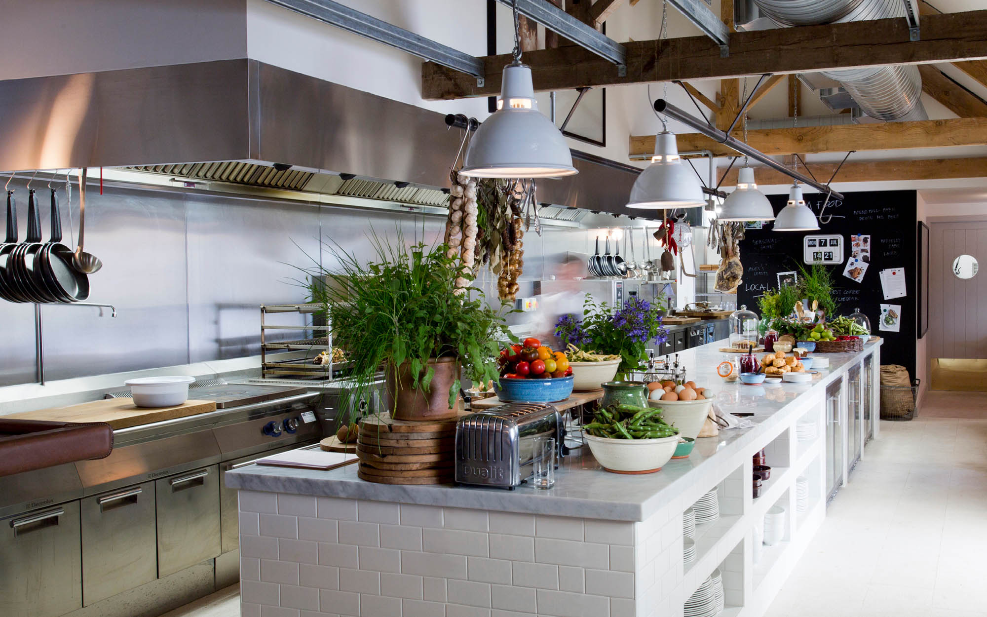 luis_laplace-Roth_Bar_Grill-3
